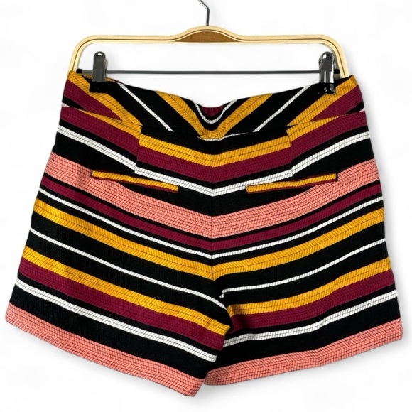 Ann Taylor Striped Shorts Size 4 Cute With Clasp and Button Stitched Fabric - Picture 2 of 4